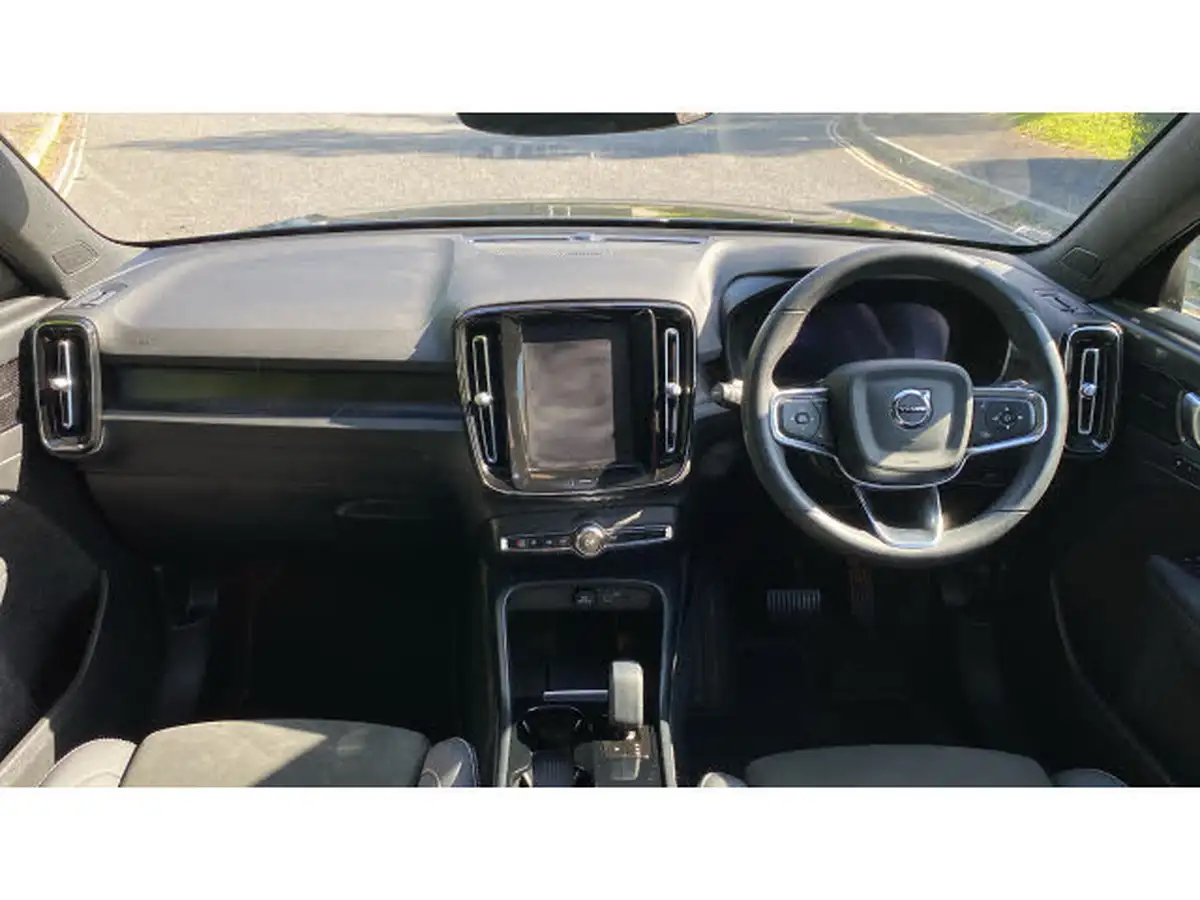 2022-volvo-c40-e-twin-recharge-pro-big-19