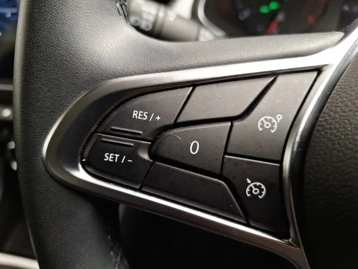 2022-renault-captur-10-tce-iconic-edition-big-15
