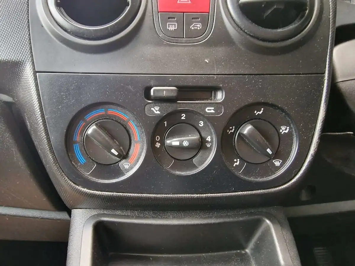 2016-fiat-fiorino-13td-adventure-eu-v-cargo-ss-panel-van-big-24