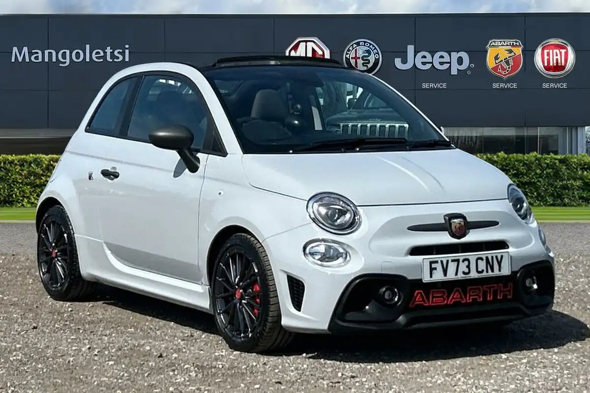 2023-abarth-695c-14-tjet-competizione-big-0