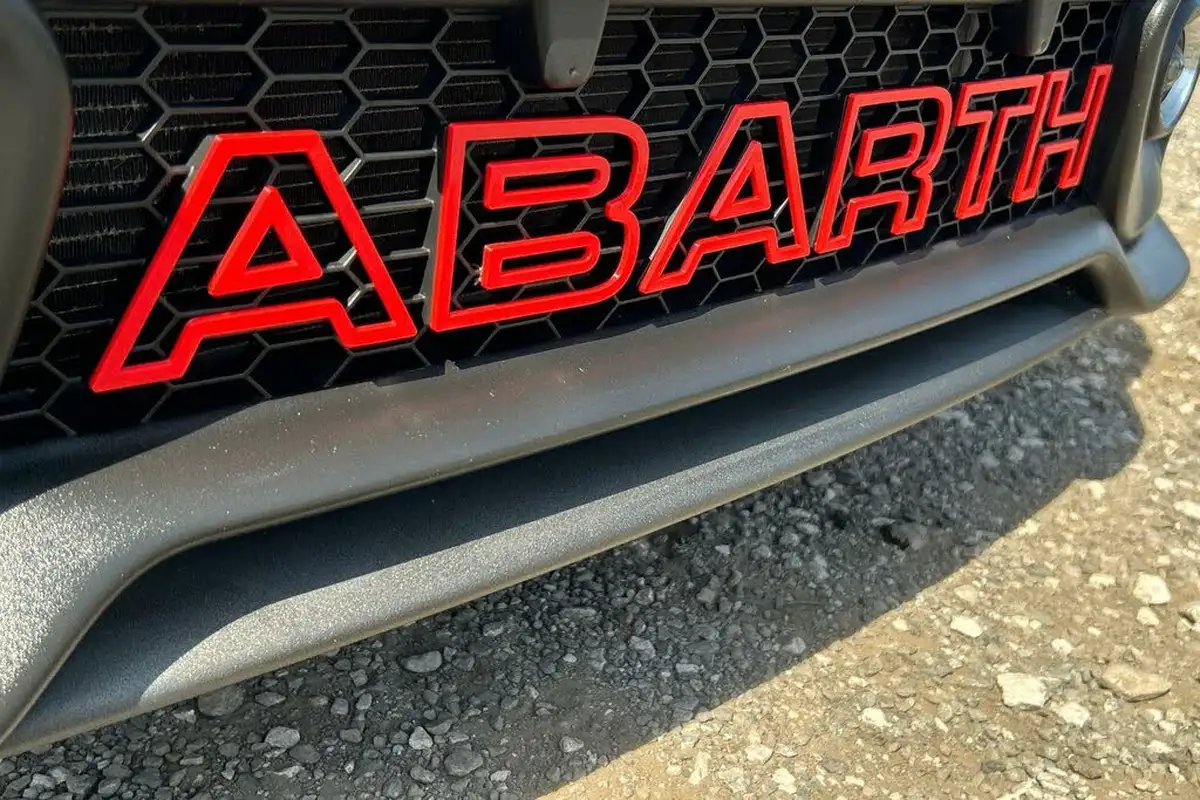 2023-abarth-695c-14-tjet-competizione-big-24