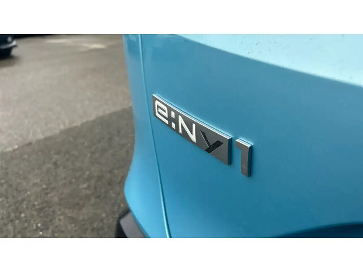 2024-honda-eny1-e-advance-big-12