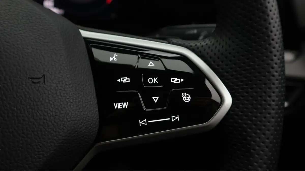 2022-volkswagen-golf-20tdi-gtd-big-26