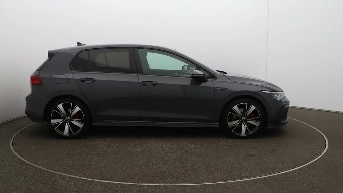 2022-volkswagen-golf-20tdi-gtd-big-50