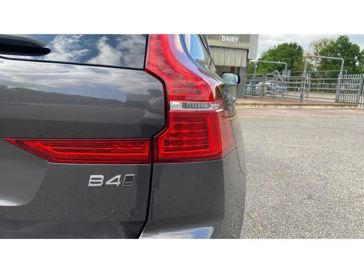 2024-volvo-xc60-20td-b4-plus-big-42