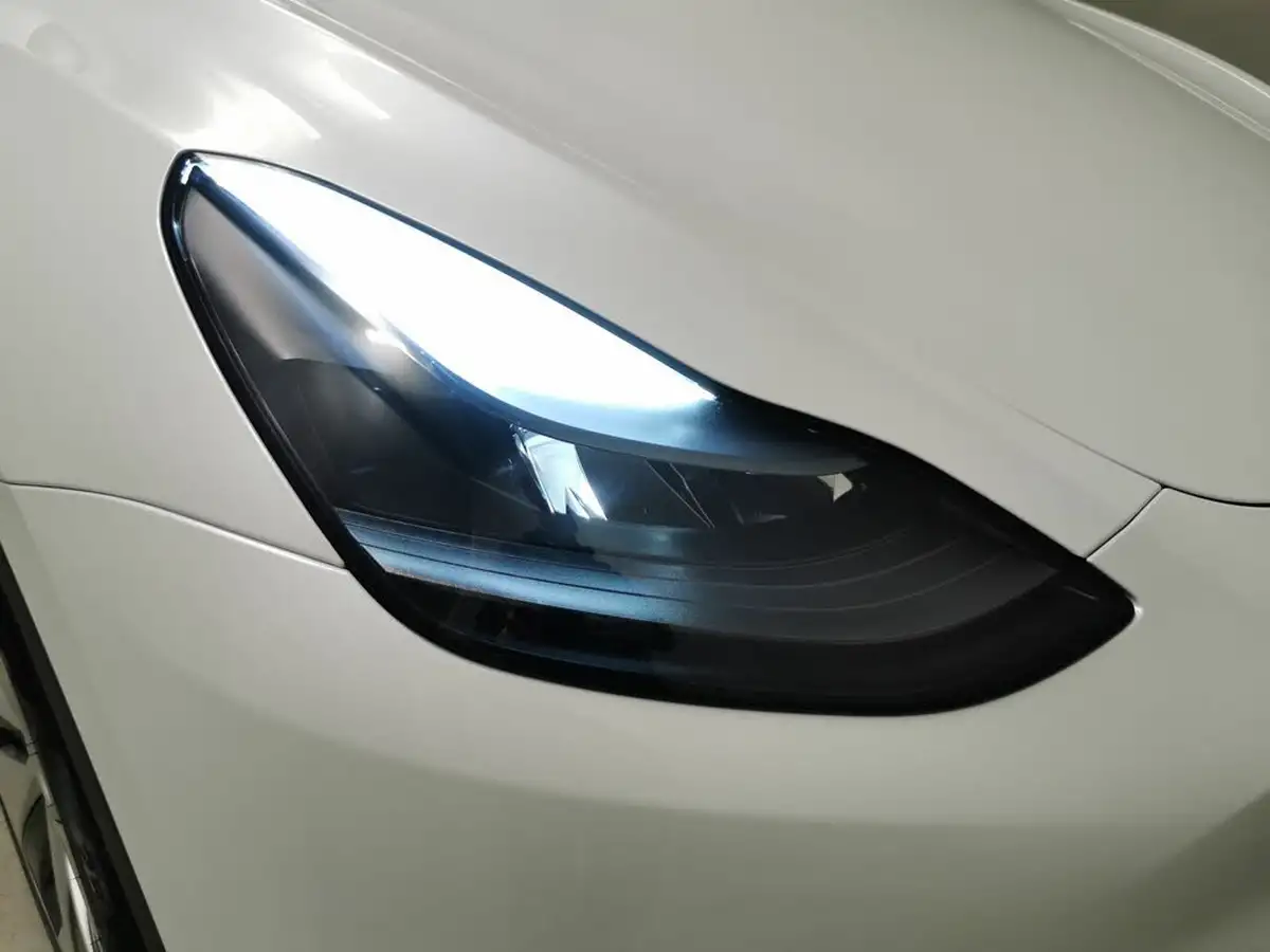 2023-tesla-model-y-e-rwd-big-31