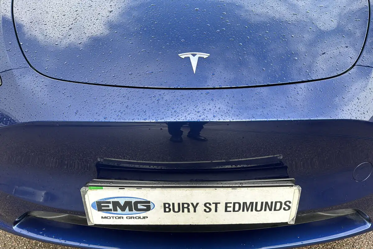 2022-tesla-model-y-e-long-range-big-34