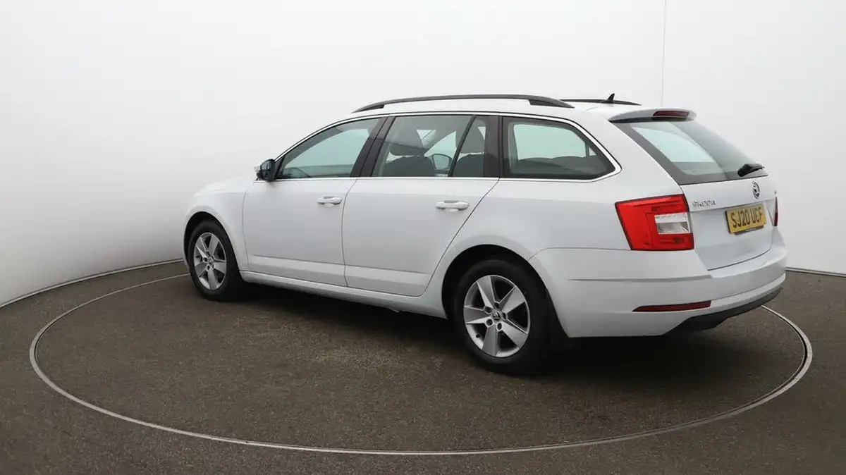2020-skoda-octavia-16tdi-se-technology-estate-big-62
