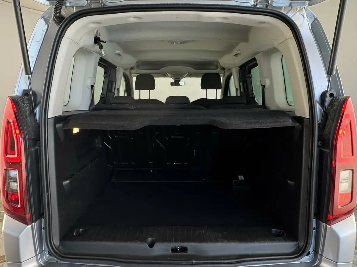 2021-vauxhall-combo-life-12i-edition-big-36