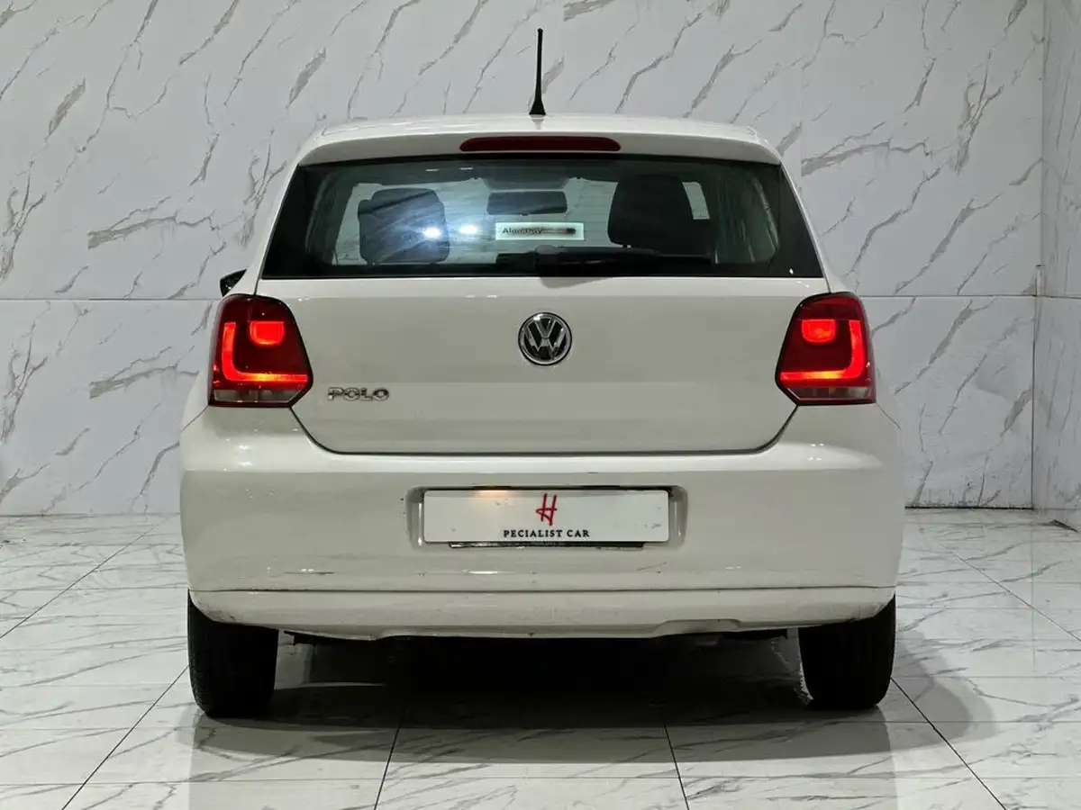 2011-volkswagen-polo-12-s-3d-big-15