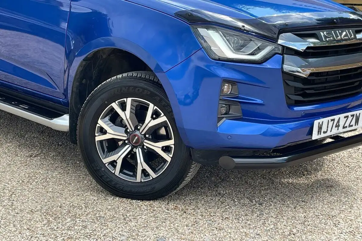 2024-isuzu-d-max-19td-dl40-auto-big-5