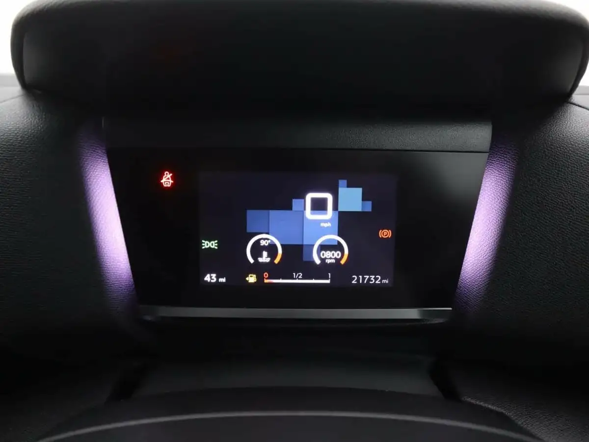 2021-citroen-c4-15bluehdi-shine-110ps-big-16
