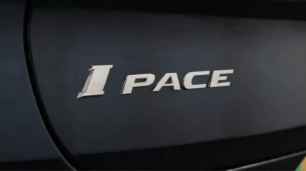 2021-jaguar-i-pace-ev400-hse-big-20