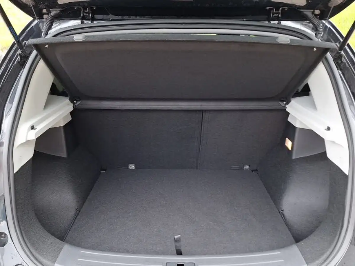 2024-mg-zs-suv-e-trophy-connect-ev-176ps-big-7