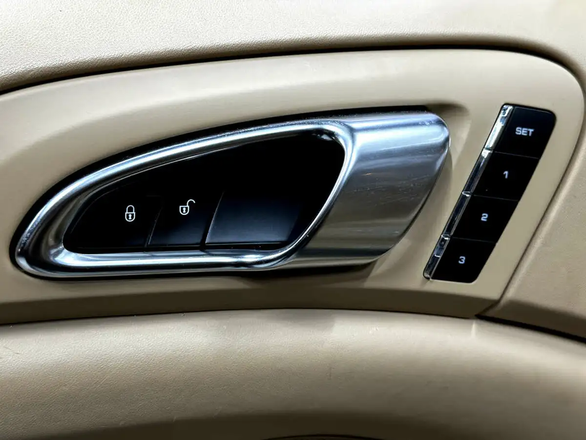 2016-porsche-cayenne-30td-platinum-edition-big-52
