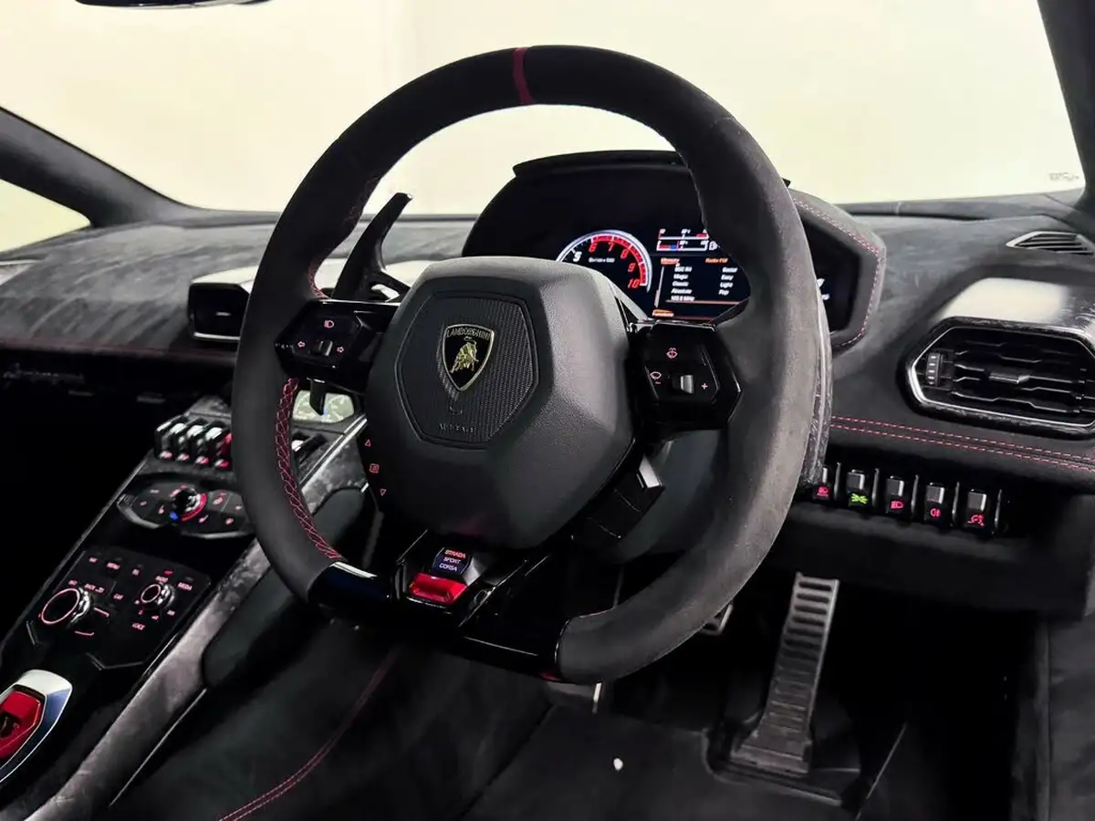 2019-lamborghini-huracan-big-51