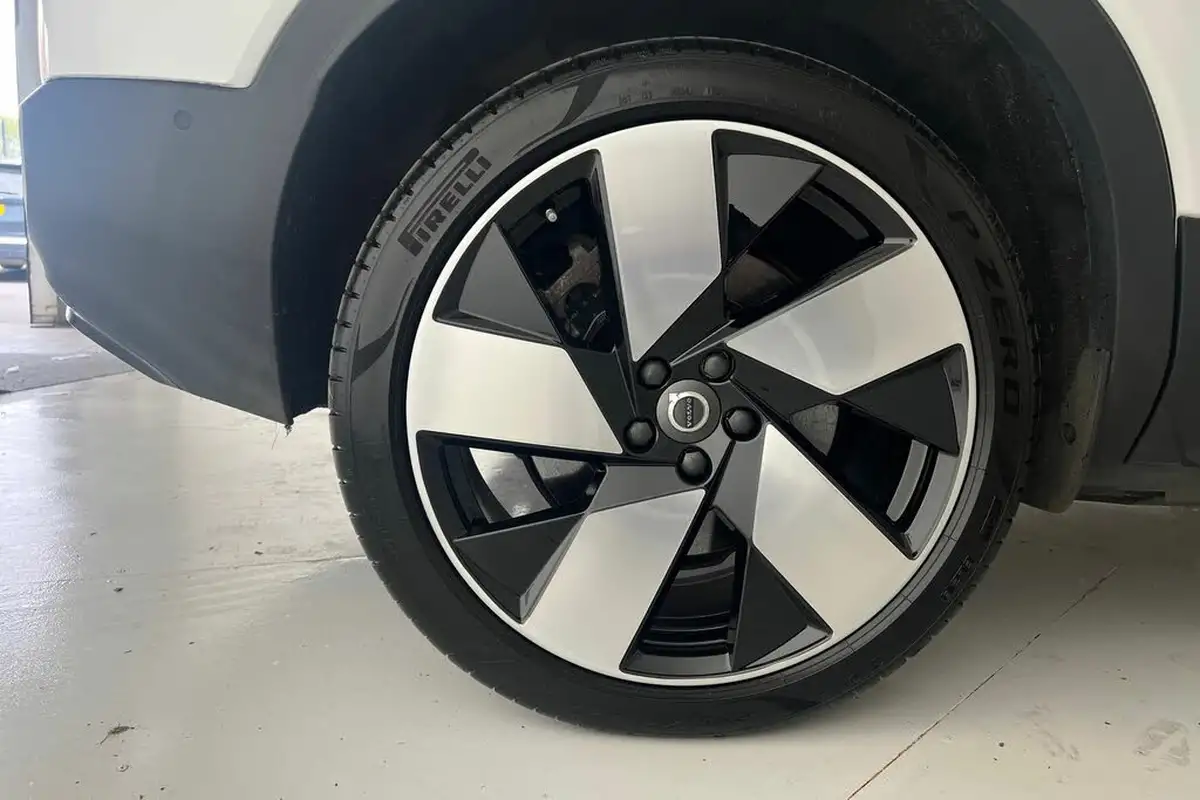 2022-volvo-c40-e-twin-recharge-pro-big-21