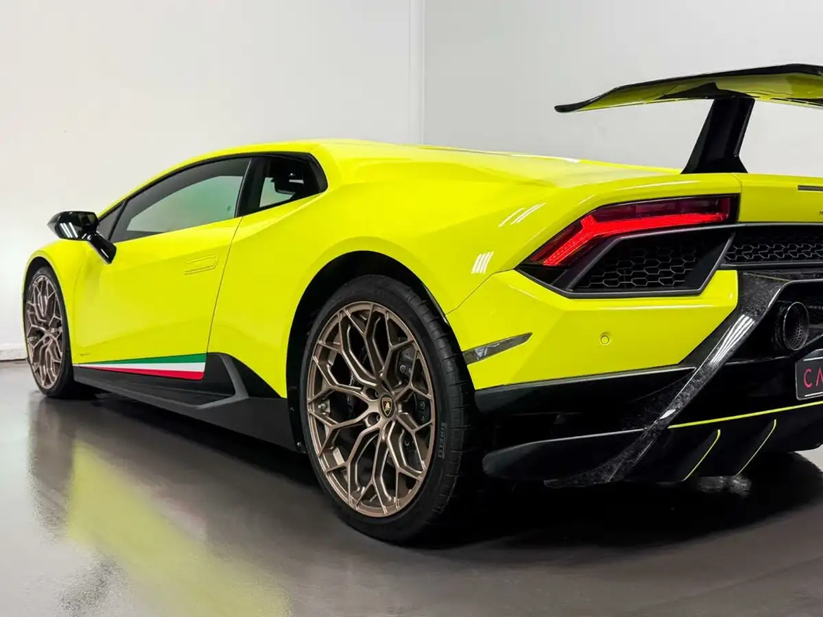 2019-lamborghini-huracan-big-27