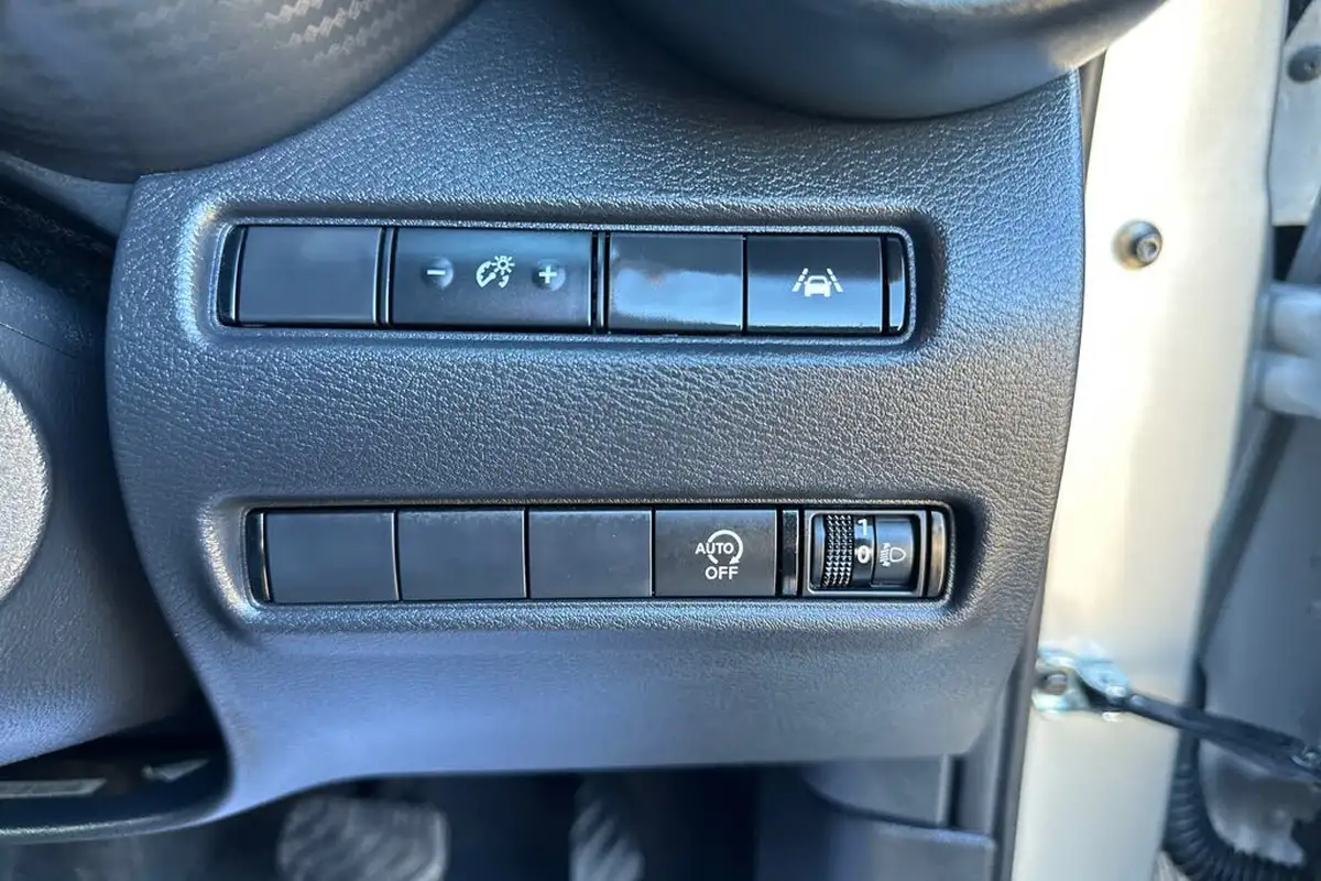 2024-nissan-juke-10-dig-t-n-connecta-dct-big-44