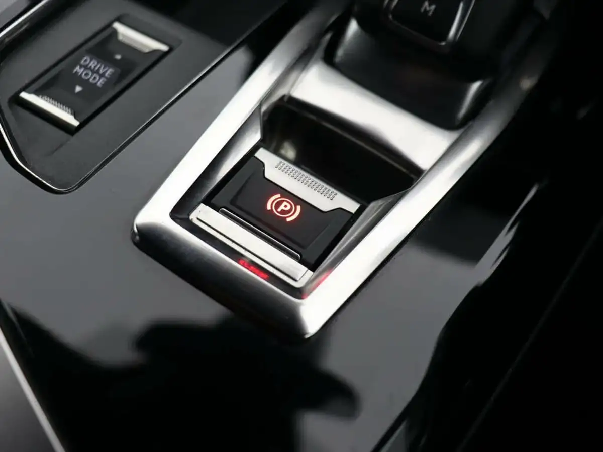 2021-peugeot-3008-suv-16-puretech-gt-premium-180bhp-ss-eat8-big-40