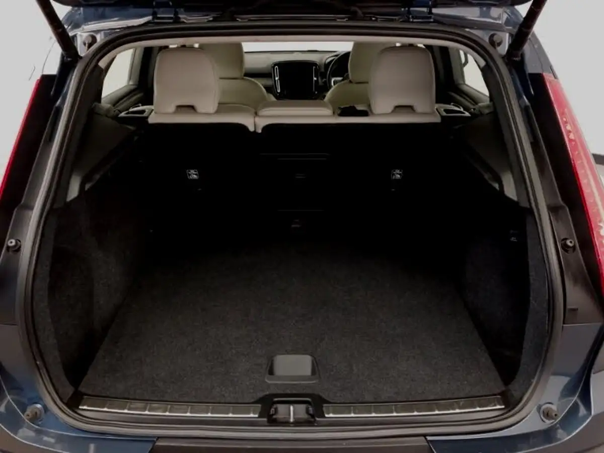 2021-volvo-xc40-15-t3-inscription-163bhp-big-7