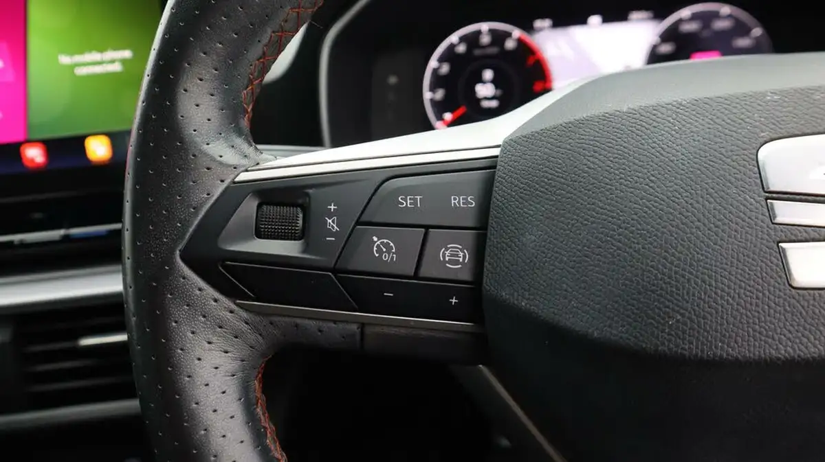 2021-seat-leon-15-tsi-evo-fr-sport-150ps-hatchback-big-24