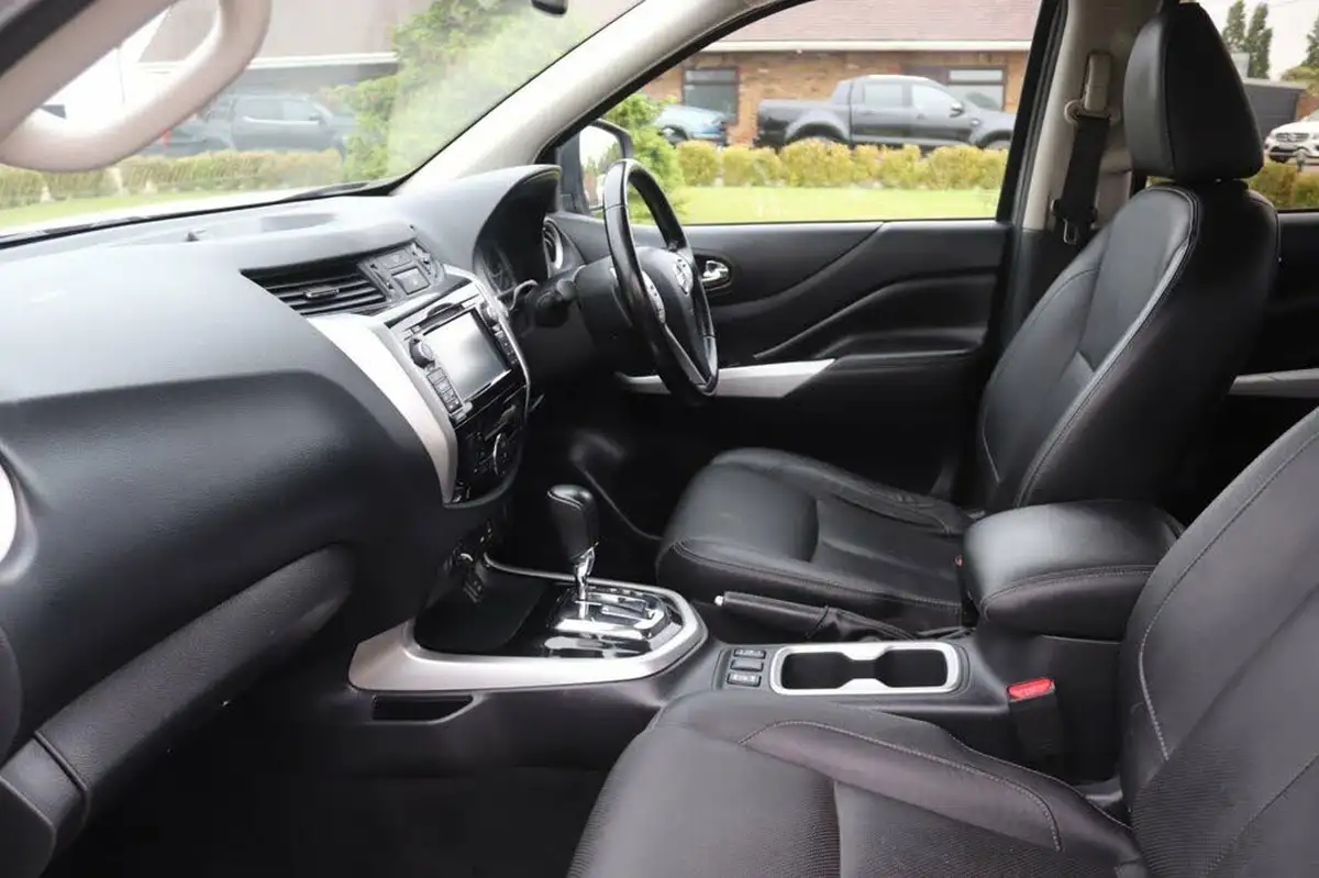 2019-nissan-navara-23dci-tekna-auto-big-27