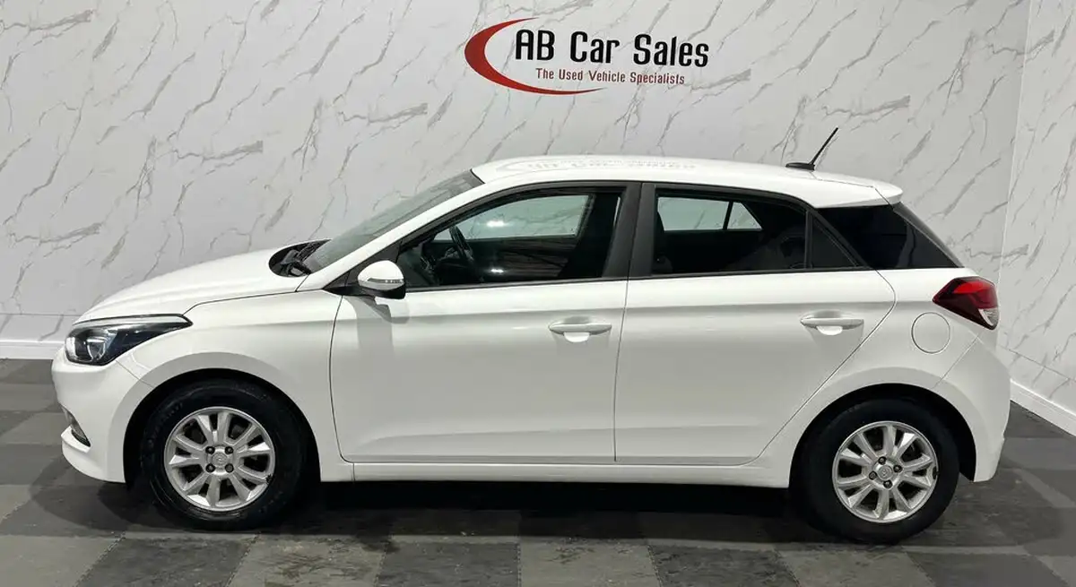2017-hyundai-i20-12-se-hatchback-5d-big-6