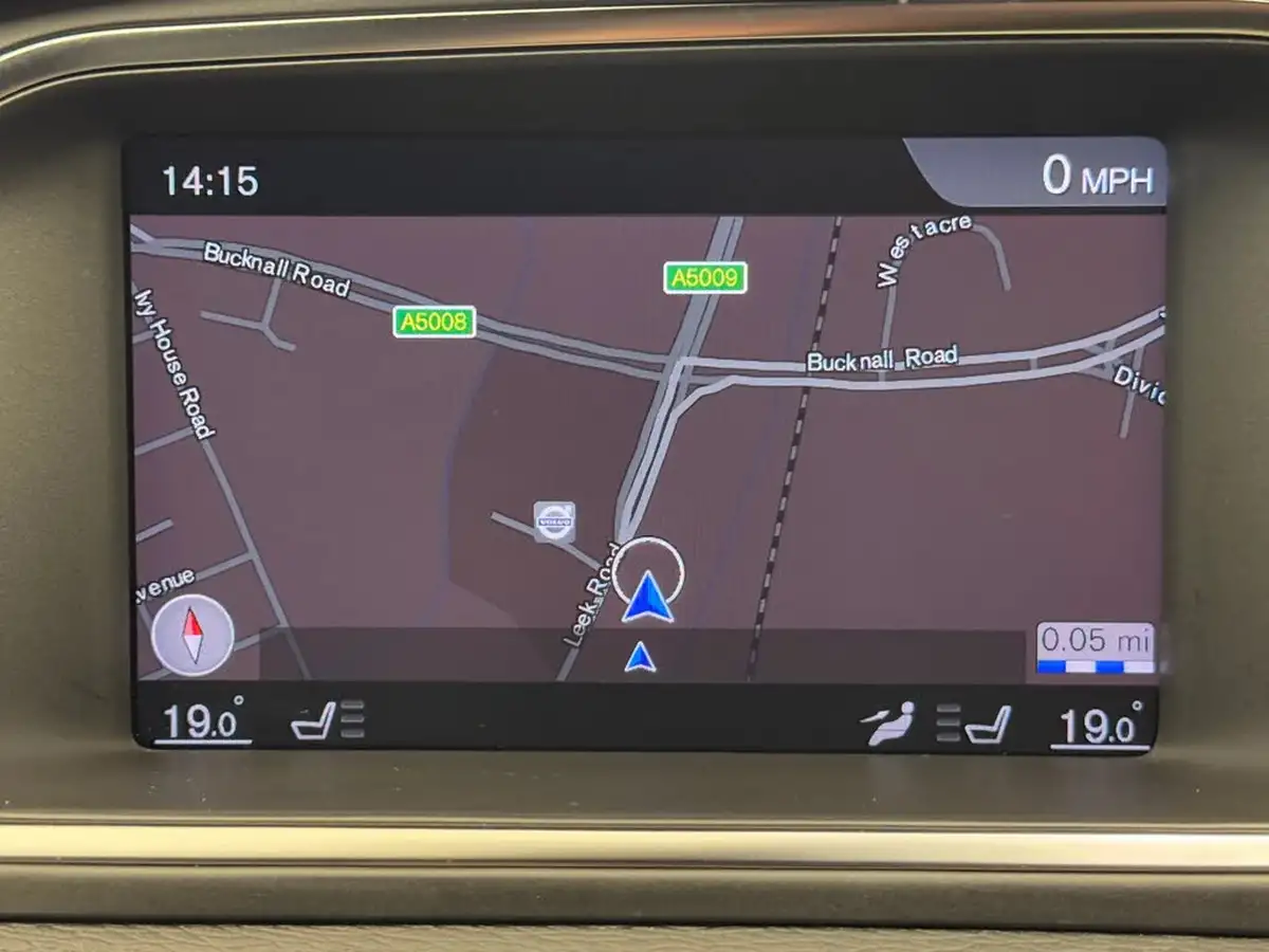 2019-volvo-v40-20td-d2-r-design-geartronic-big-23