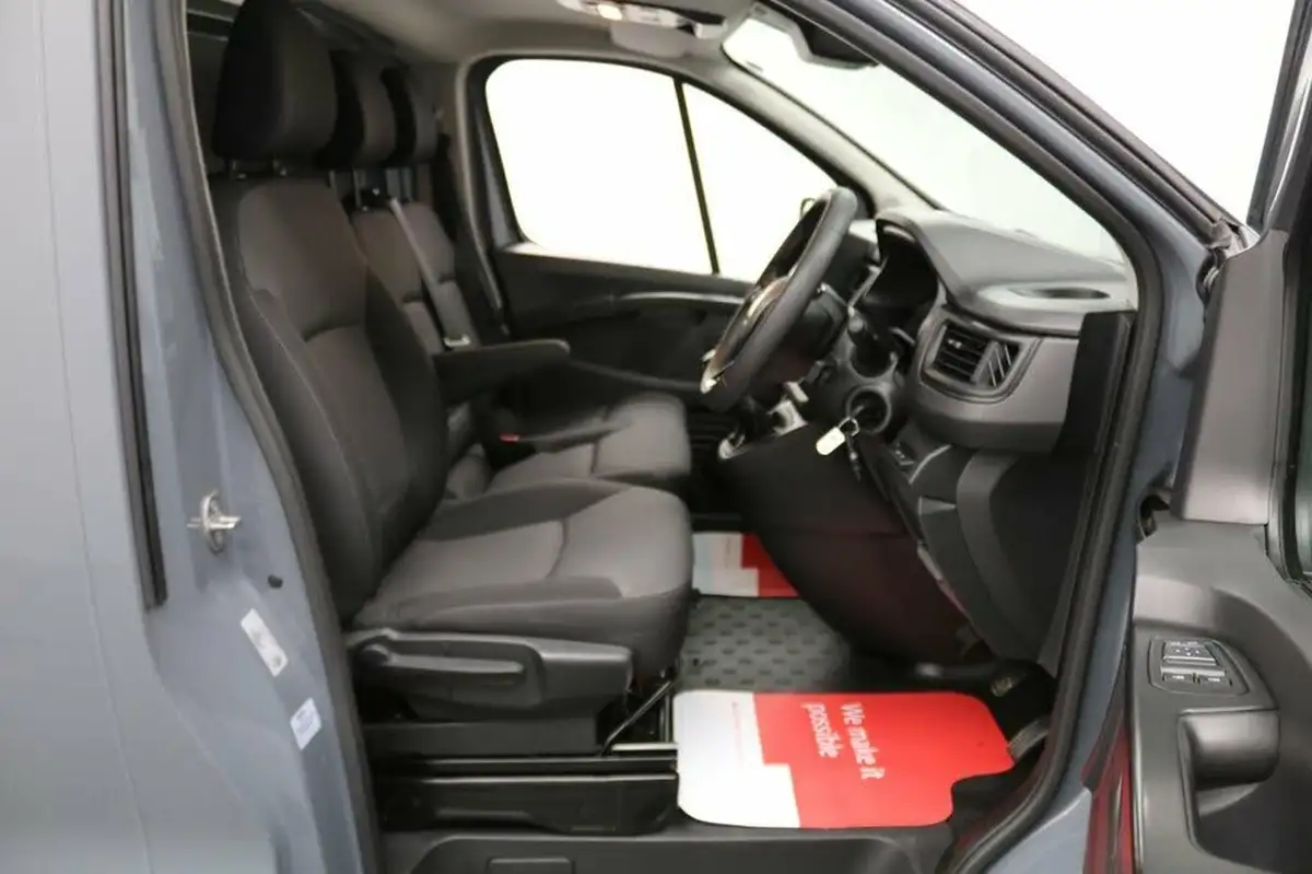 2022-renault-trafic-20dci-sl28-130-business-big-21