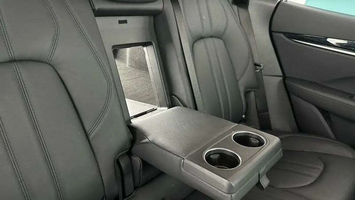 2022-maserati-levante-20-gt-big-48