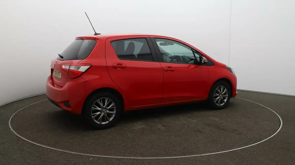2018-toyota-yaris-15-vvt-i-icon-111bhp-1497cc-big-49