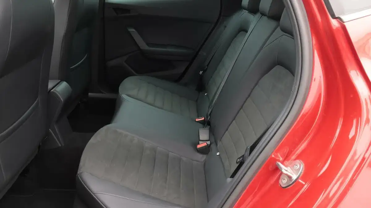 2022-seat-ibiza-10-tsi-xcellence-lux-110ps-dsg-big-16