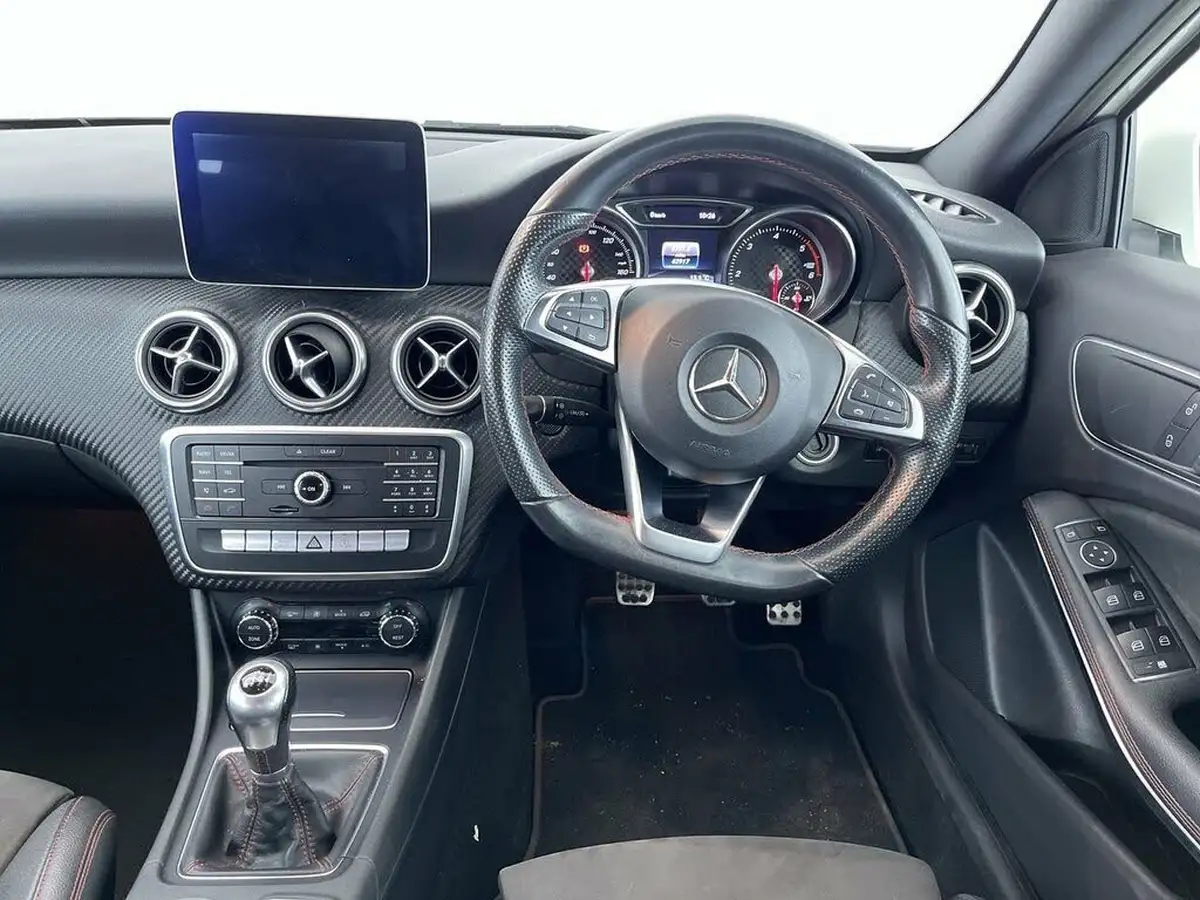 2016-mercedes-benz-a-class-15d-a180d-amg-line-ss-big-34