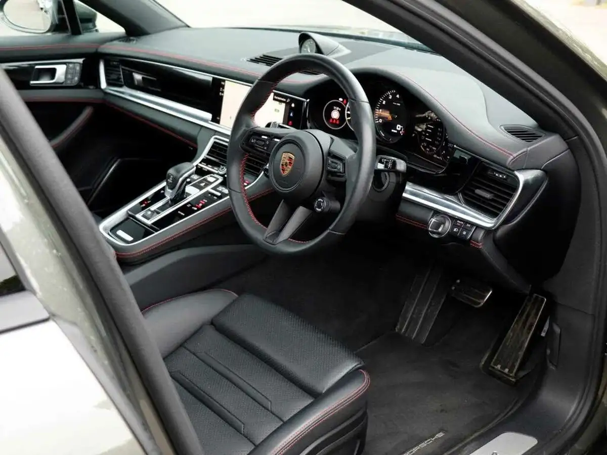 2023-porsche-panamera-30-4-e-hybrid-hatchback-big-9