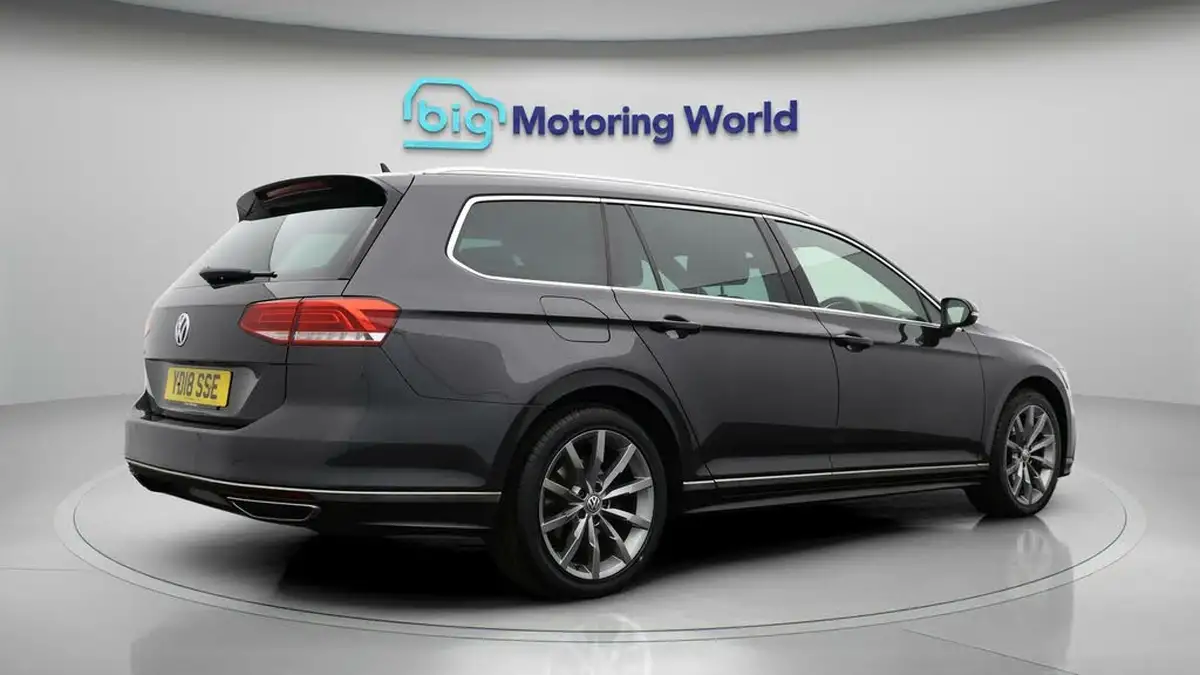 2018-volkswagen-passat-20tdi-r-line-150ps-ss-estate-5d-dsg-big-6