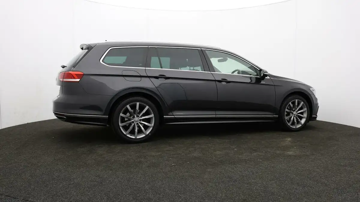 2018-volkswagen-passat-20tdi-r-line-150ps-ss-estate-5d-dsg-big-34