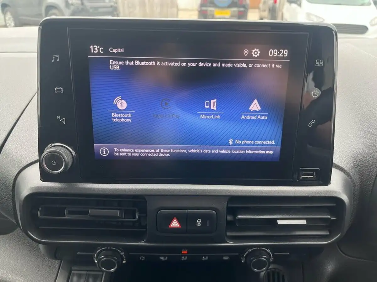 2022-toyota-proace-city-15d-active-big-26