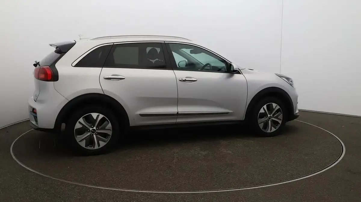 2021-kia-e-niro-ev-4-big-54