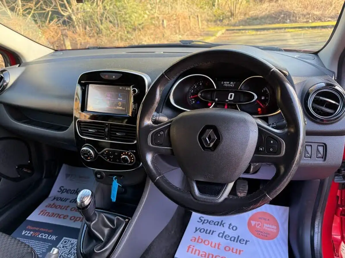 2017-renault-clio-15dci-dynamique-s-nav-90bhp-big-8