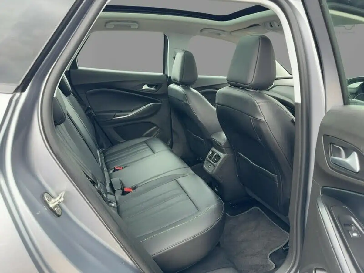 2020-vauxhall-grandland-x-12-elite-nav-big-19