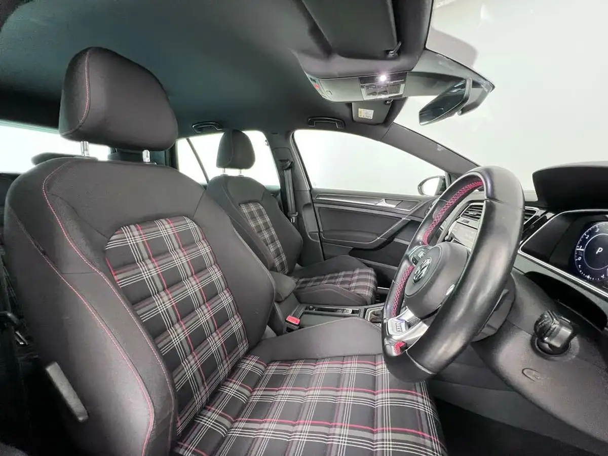 2019-volkswagen-golf-20-tsi-gti-performance-5d-dsg-big-15