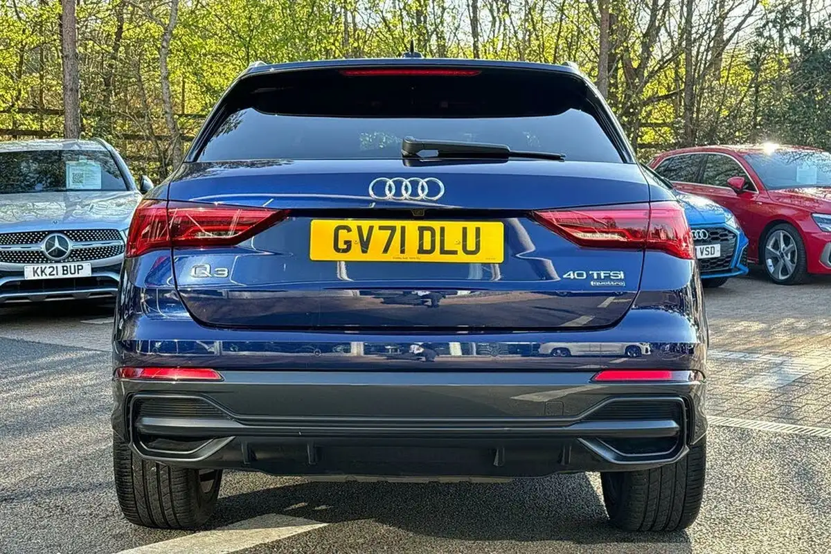 2022-audi-q3-20-40-tfsi-black-edition-station-wagon-big-6