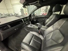 2018-porsche-macan-small-16
