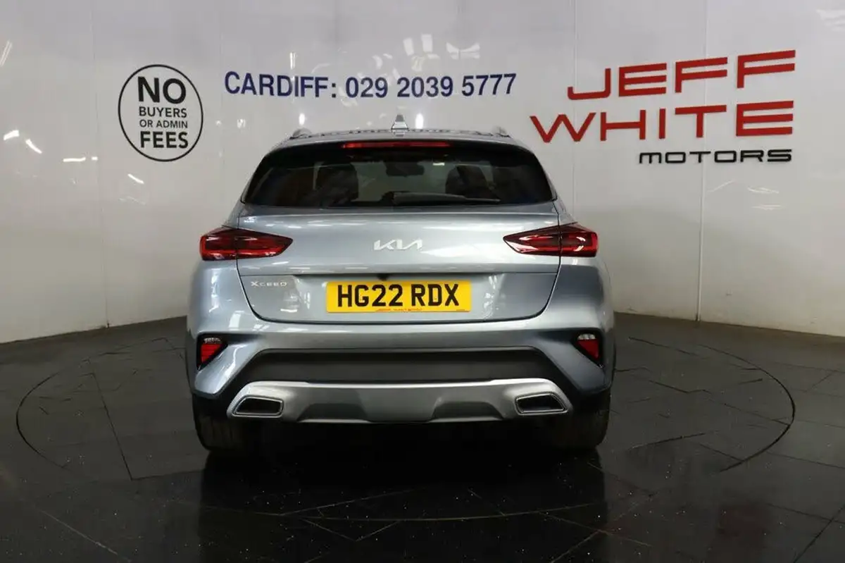 2022-kia-xceed-10-t-gdi-connect-big-3