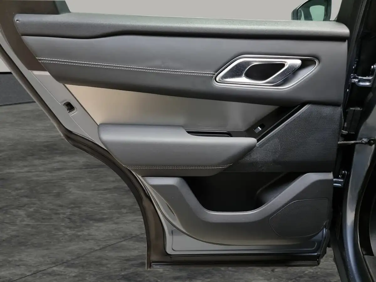 2022-land-rover-range-rover-velar-20-p400e-r-dynamic-s-big-38