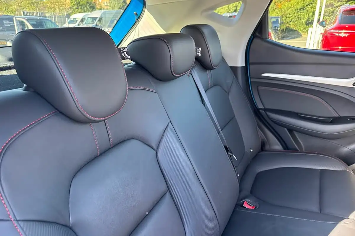 2023-mg-zs-suv-15-vti-tech-exclusive-big-14