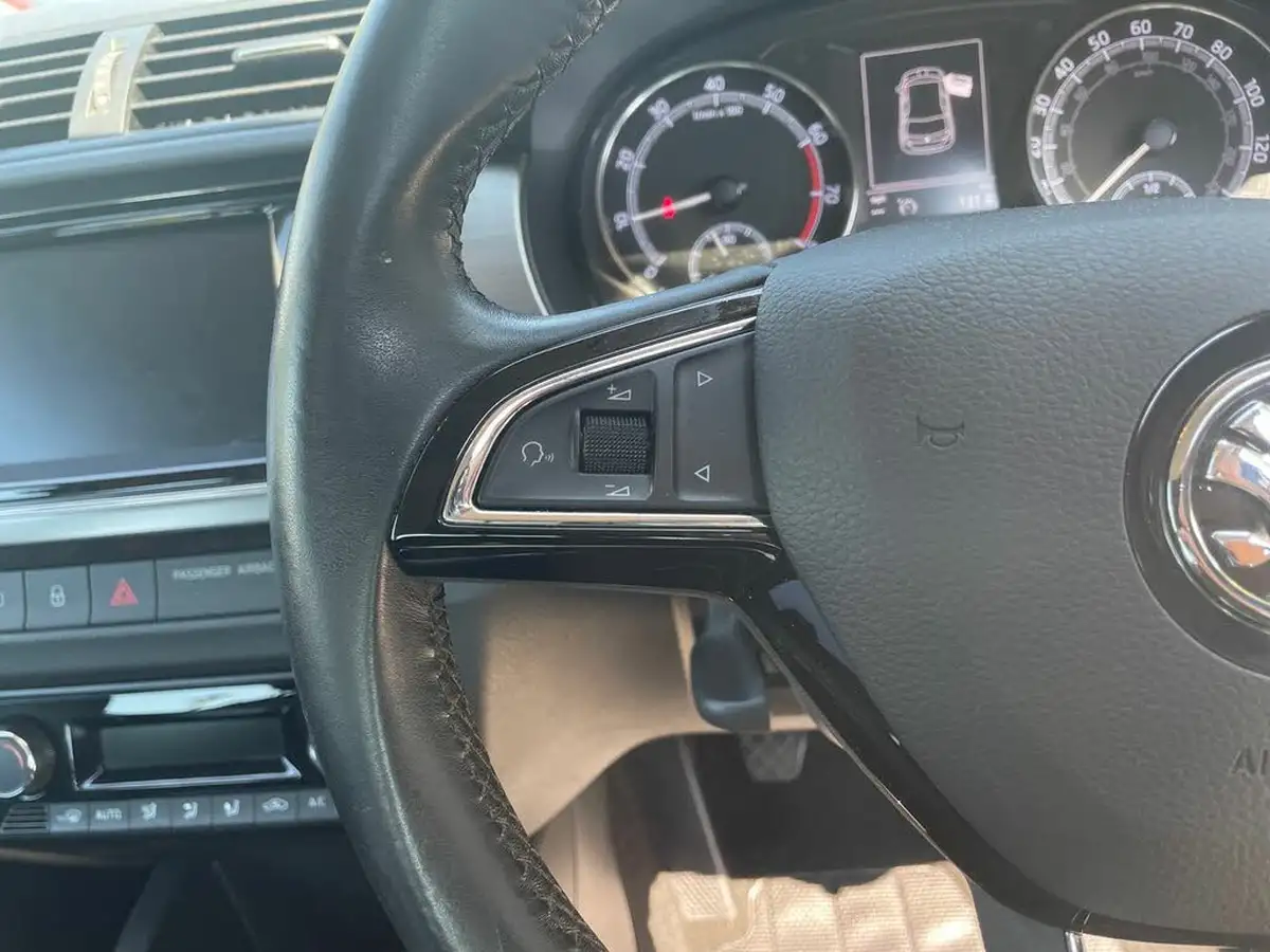 2020-skoda-fabia-10-tsi-se-l-95ps-hatchback-big-15