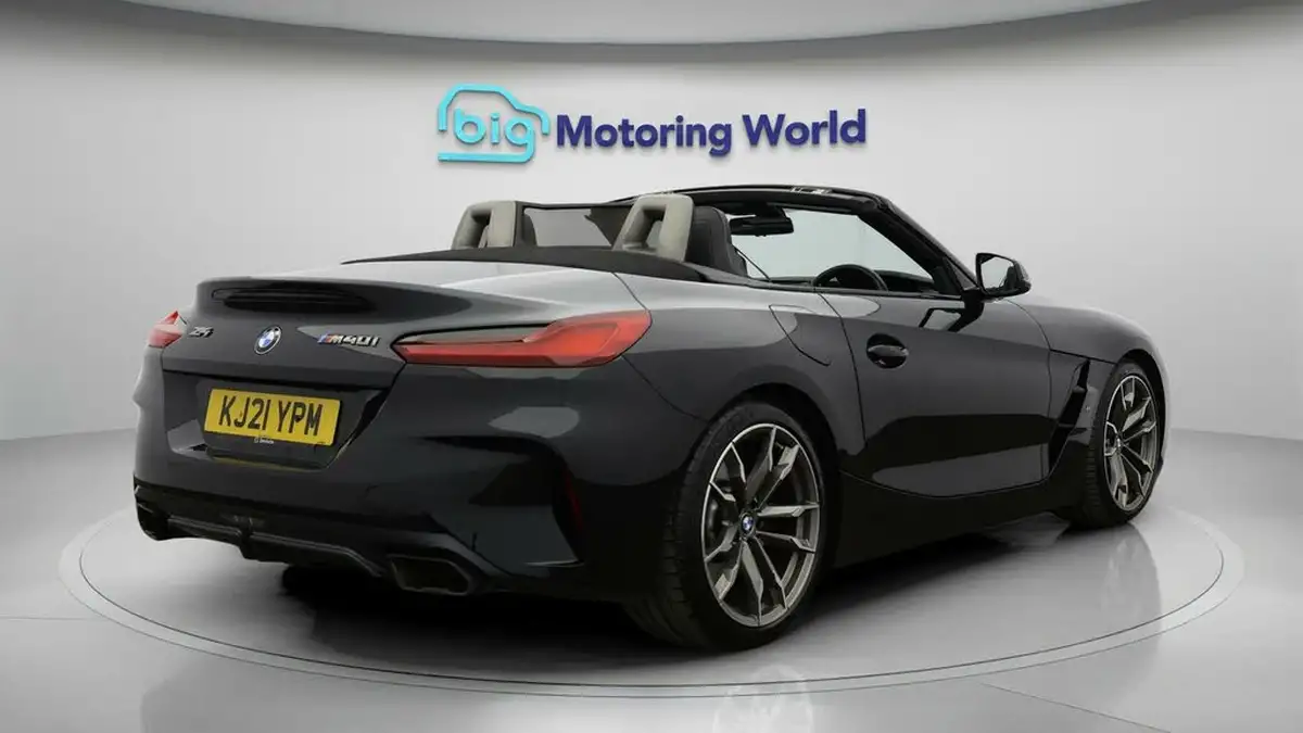 2021-bmw-z4-30-m40i-big-6