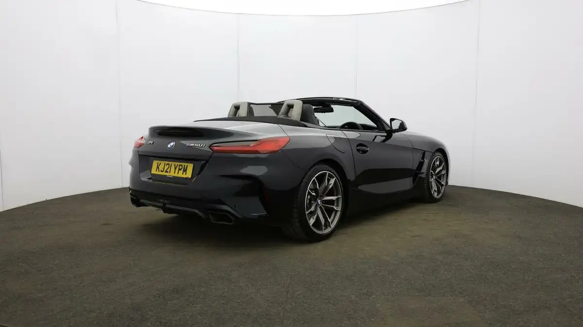 2021-bmw-z4-30-m40i-big-58